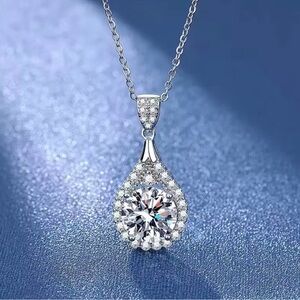 Elegant Silver Teardrop Pendant Necklace